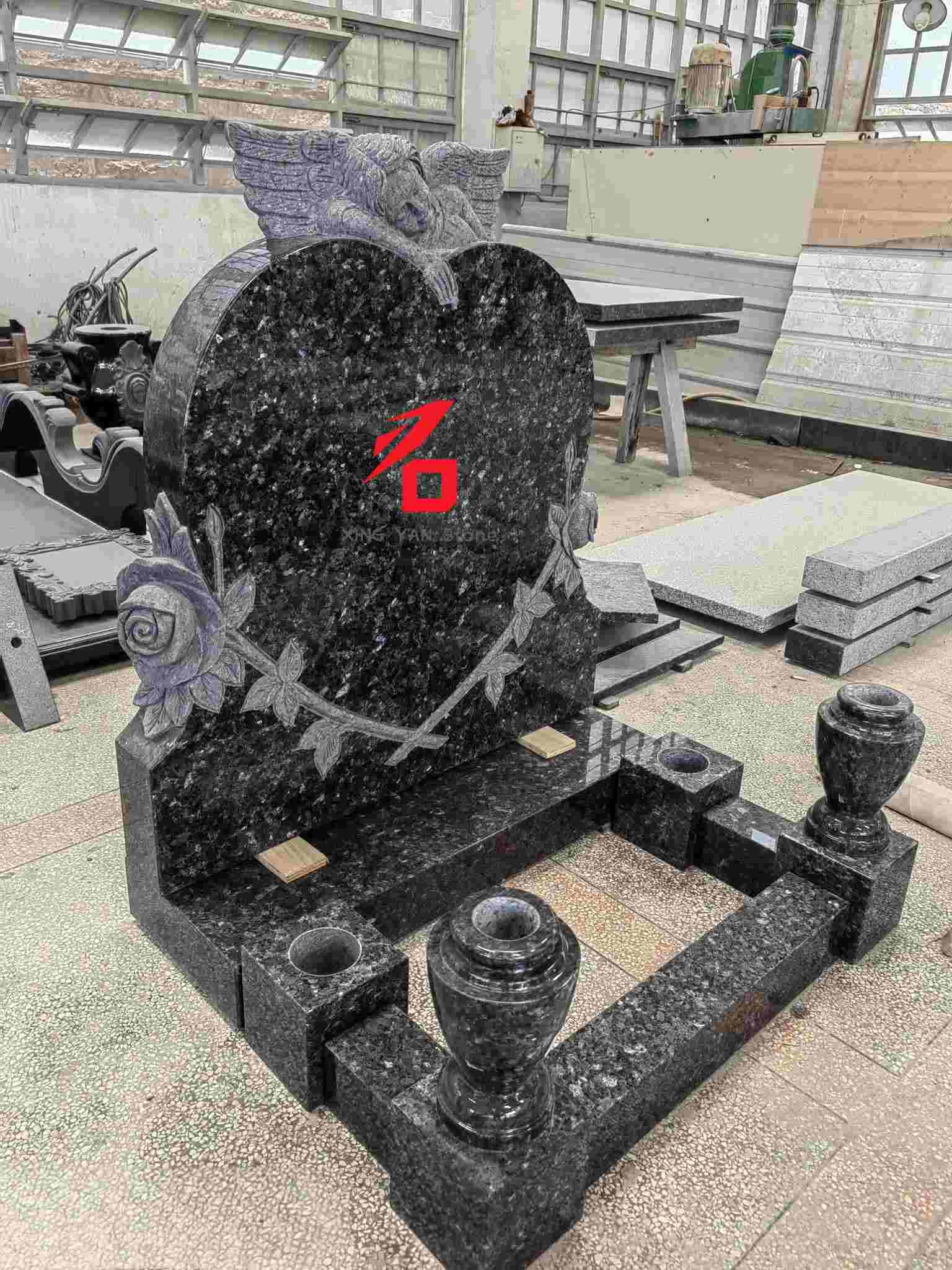 Blå perlegranit hjerteformet englemindesmærke